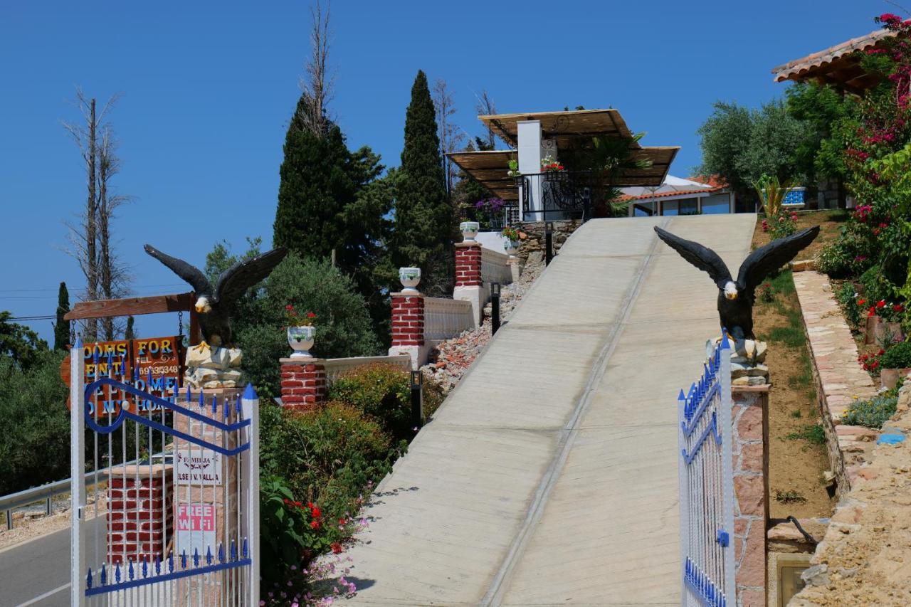 Vila Panorama Piqeras Bed and Breakfast Exterior foto