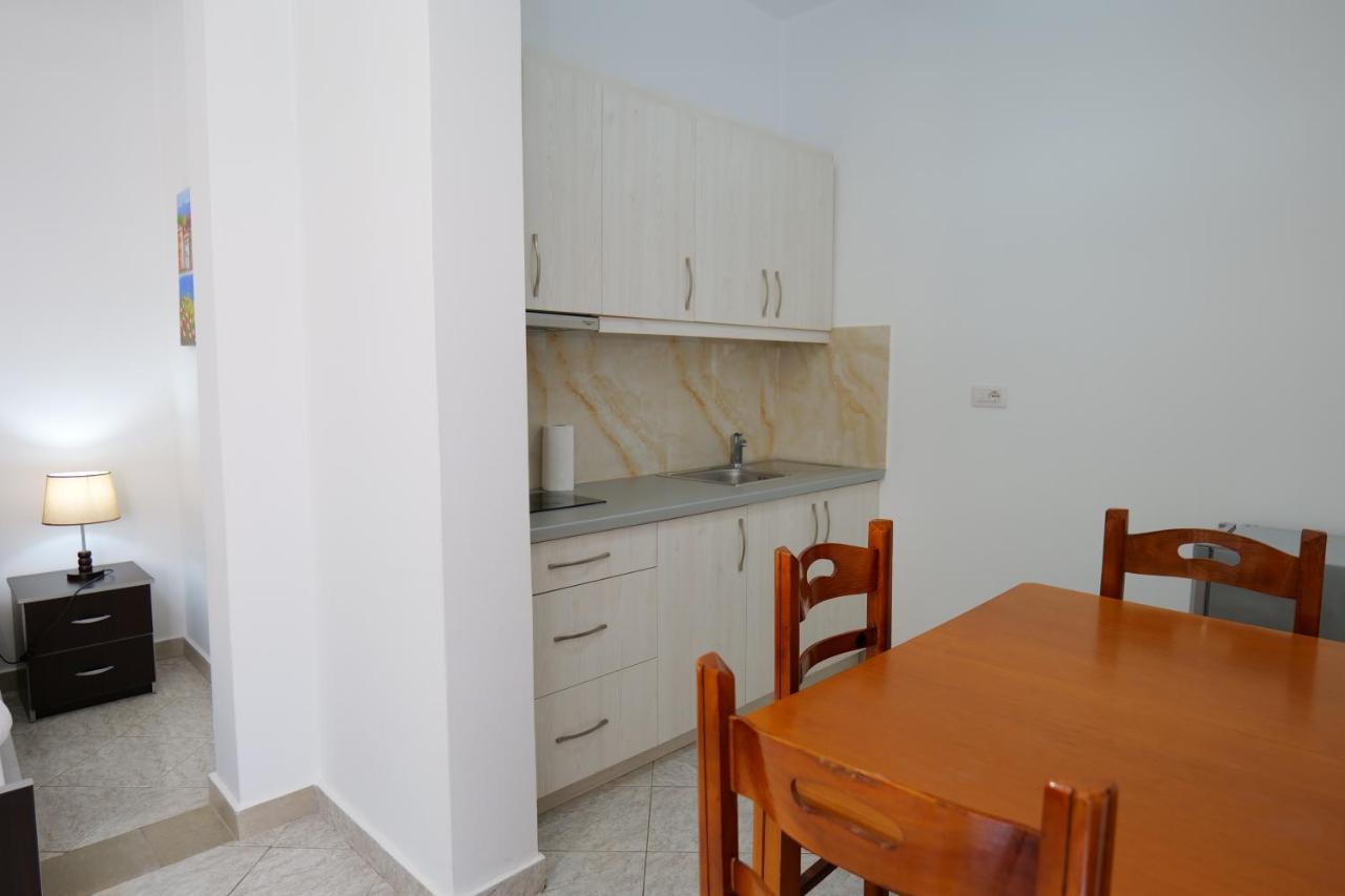 Vila Panorama Piqeras Bed and Breakfast Exterior foto