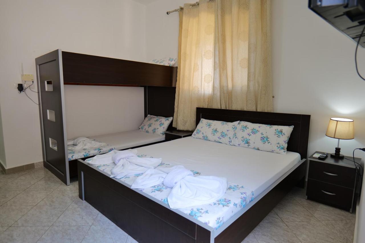 Vila Panorama Piqeras Bed and Breakfast Exterior foto